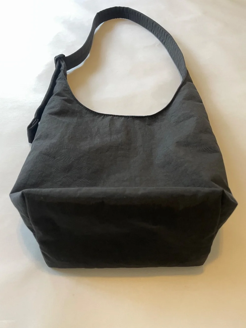Baggu Small Nylon Sling Bag in Black, Adjustable Shoulder Purse